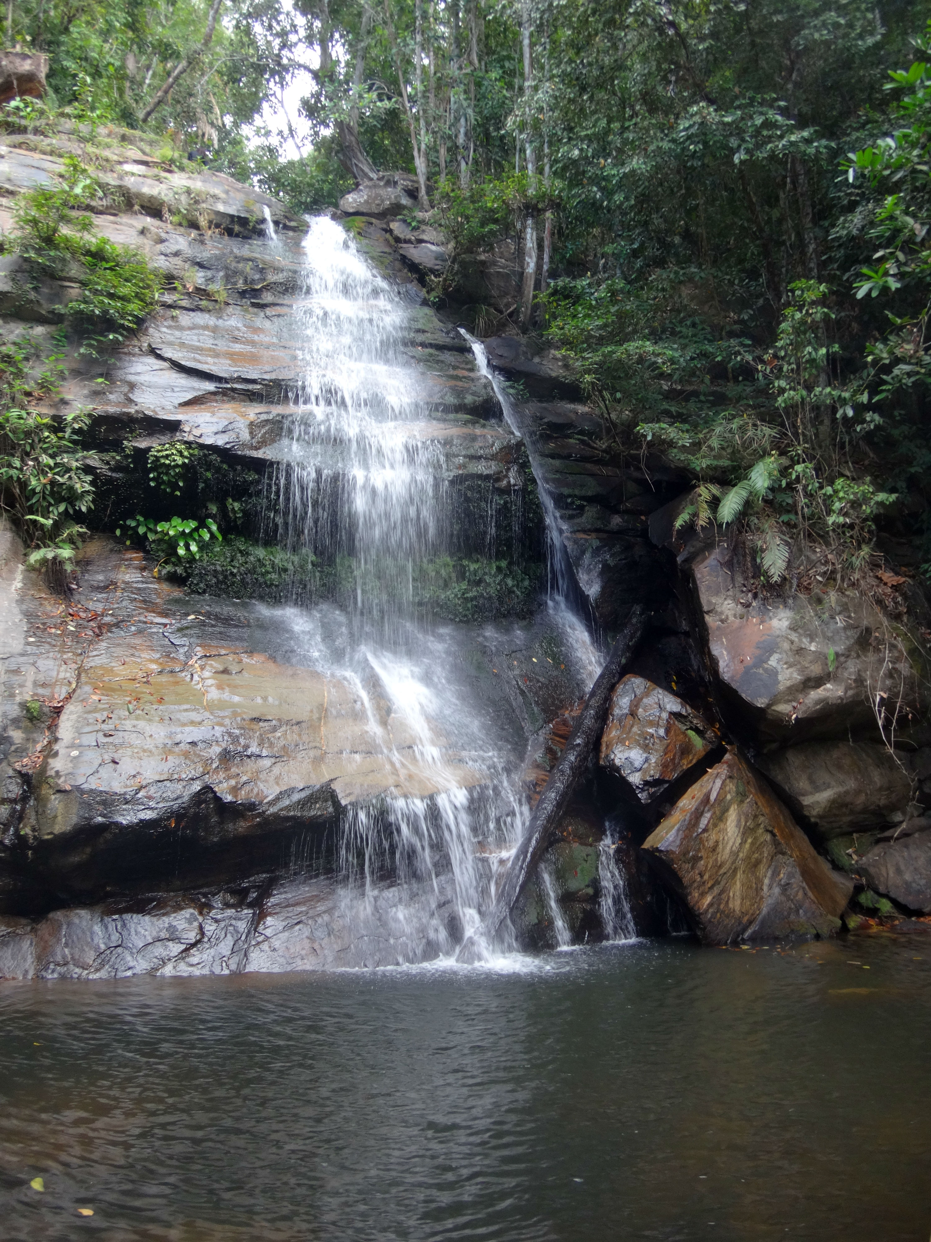 Petite balade pour aller voir la cascade.